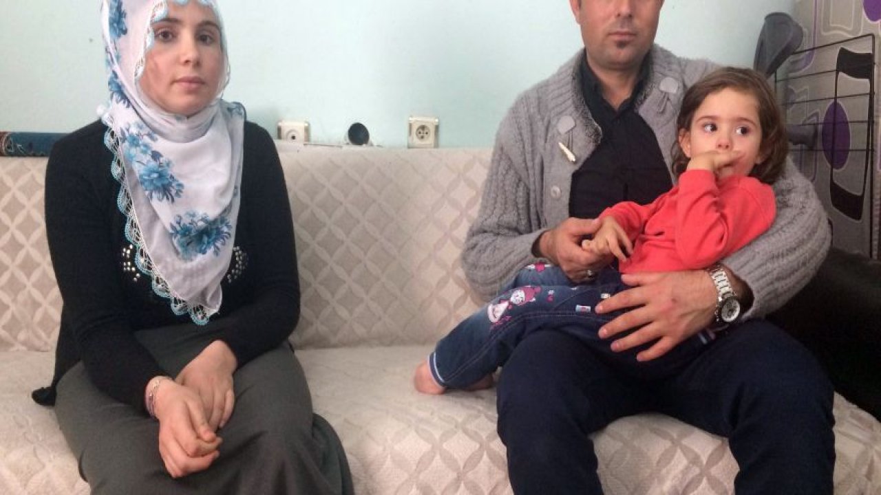 Ayakları eğri basan Esmanur yaşıtları gibi yürümek istiyor