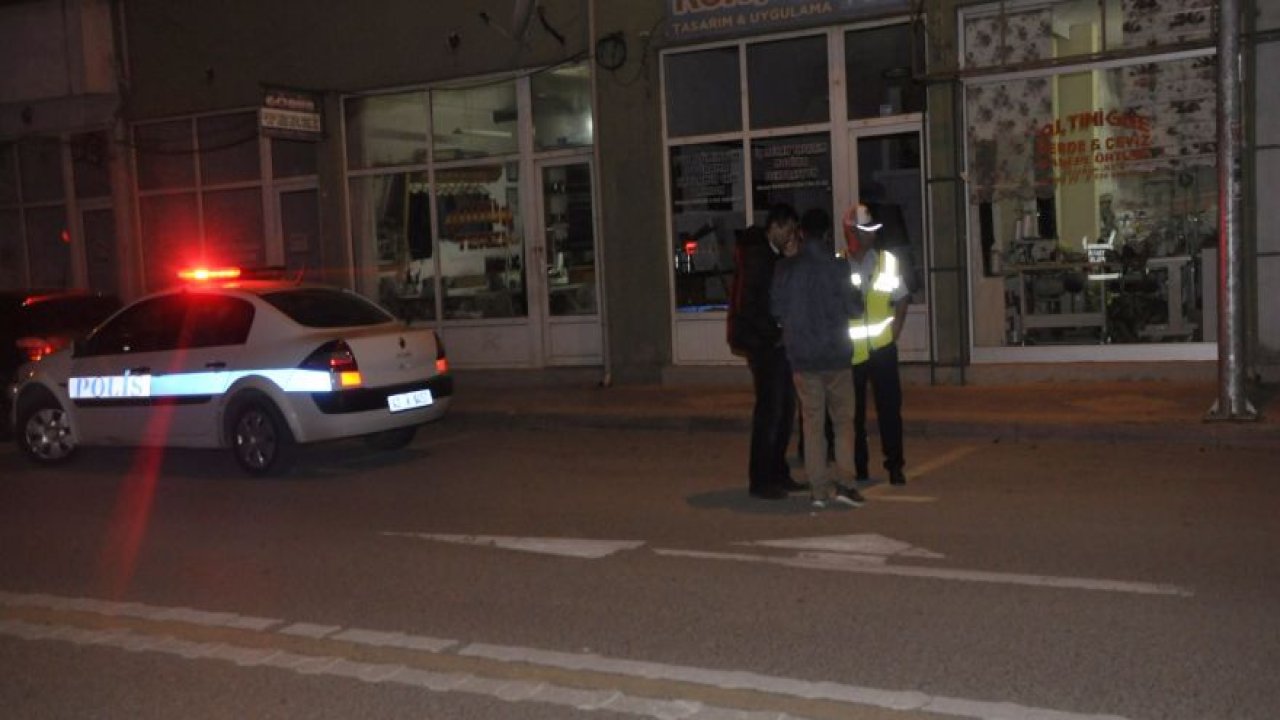 Motosiklet kamyonetle çarpıştı: 1 ölü