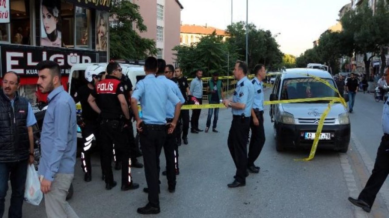 Şehir magandalarının silahlı kavgasında yoldan geçen lise öğrencisi yaralandı