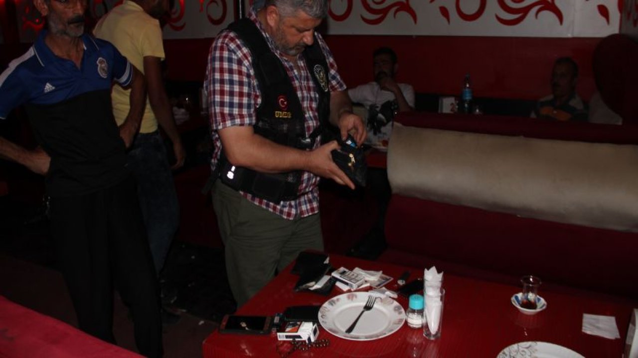 Konya’da eğlence mekanlarına baskın