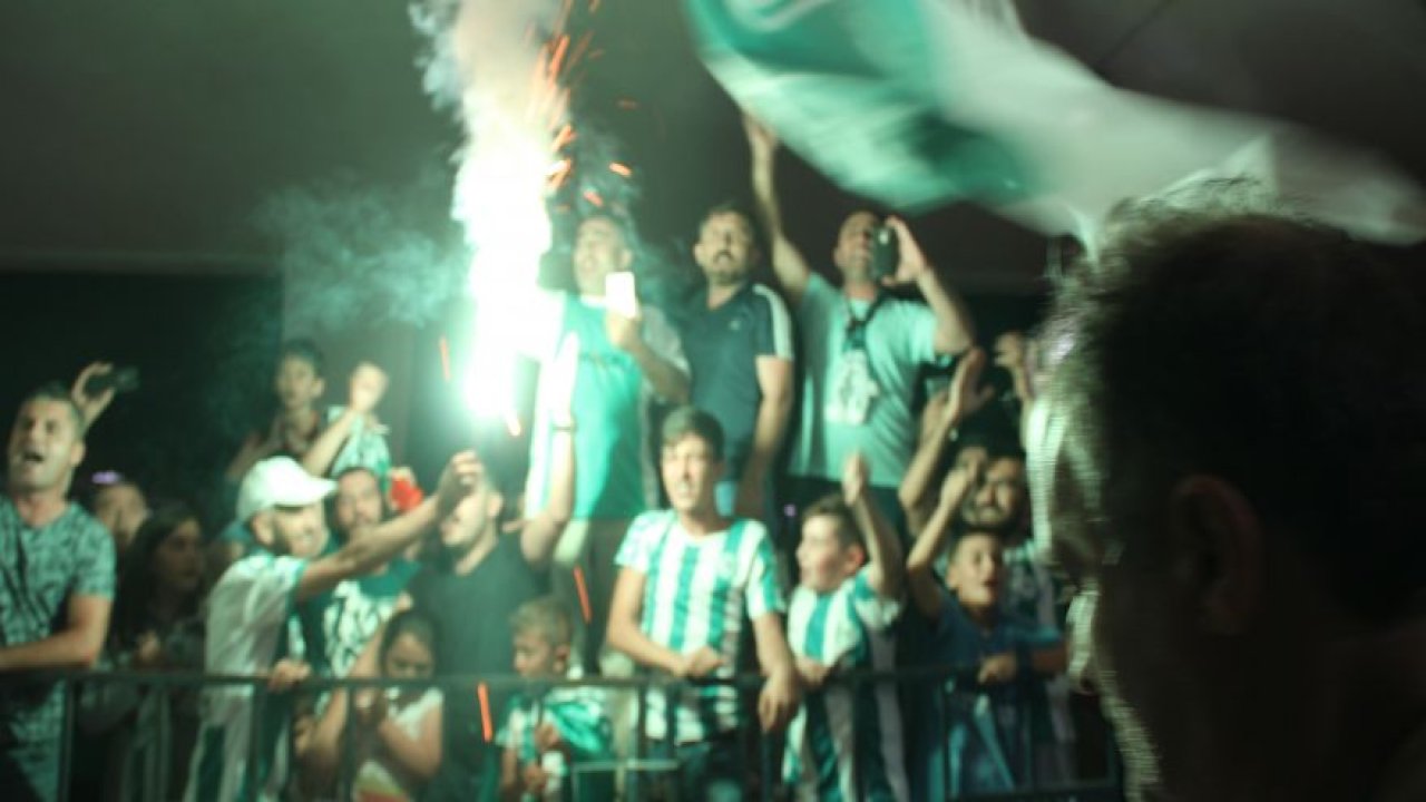 Konyalılar Atiker Konyaspor’u havaalanında karşıladı