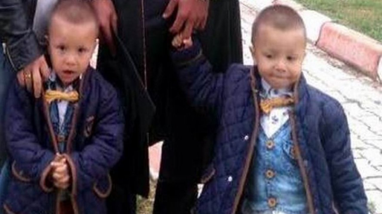 3 yaşındaki ikizleri kaza ayırdı