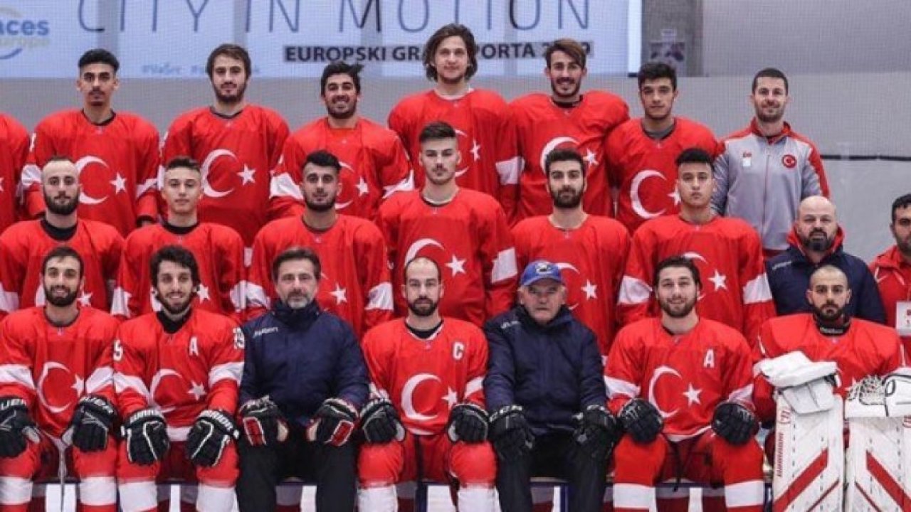 Buz hokeyinde İstiklal Marşı skandalı