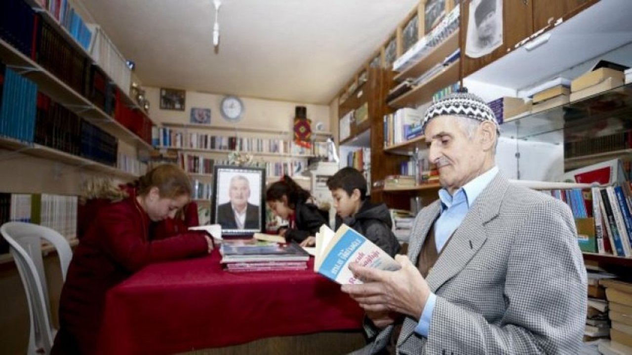 Çocuklar üşümesin diye kurduğu kütüphaneyi her gün ısıtıyor  Kaynak Yeniçağ: Çocuklar üşümesin diye kurduğu kütüphaneyi her gün ısıtıyor