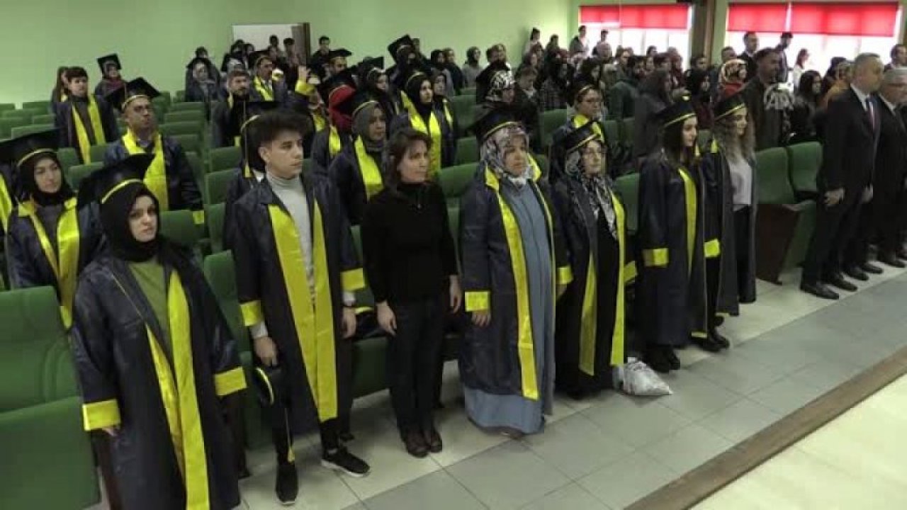 68 yaşında liseden mezun olmanın mutluluğunu yaşadı