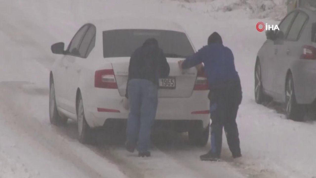 Ankara'da Kar Yağışı Sürücülere Zor Anlar Yaşattı