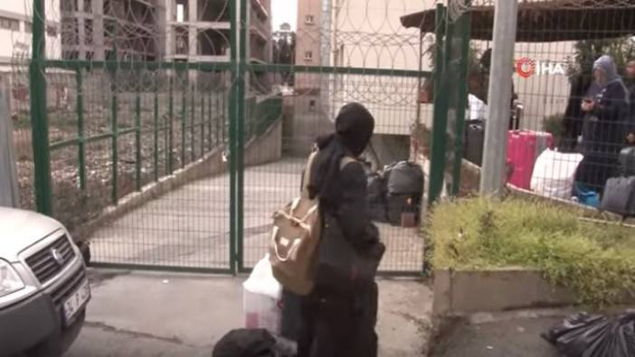 İstanbul'da Üç Öğrenci Yurdu Karantina için Boşaltılıyor