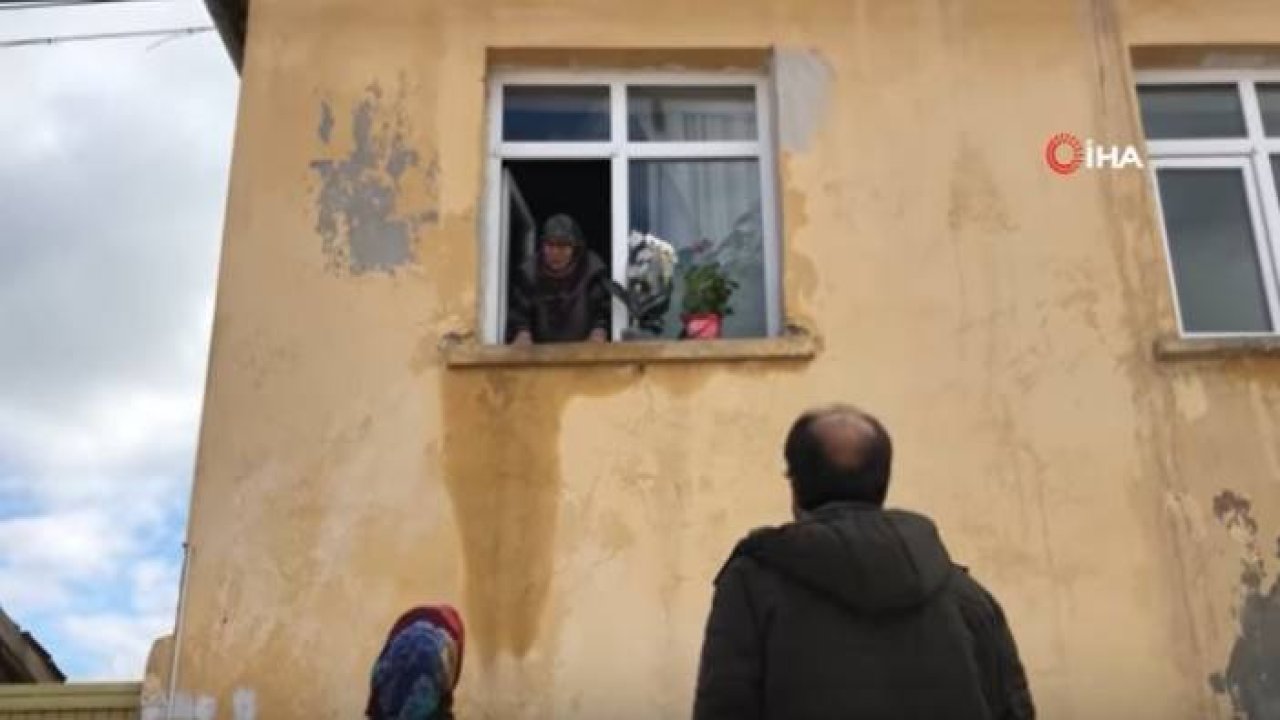 Anne Ve Babalara Aile Karantinası, Büyükleriyle Uzaktan Görüşüyorlar