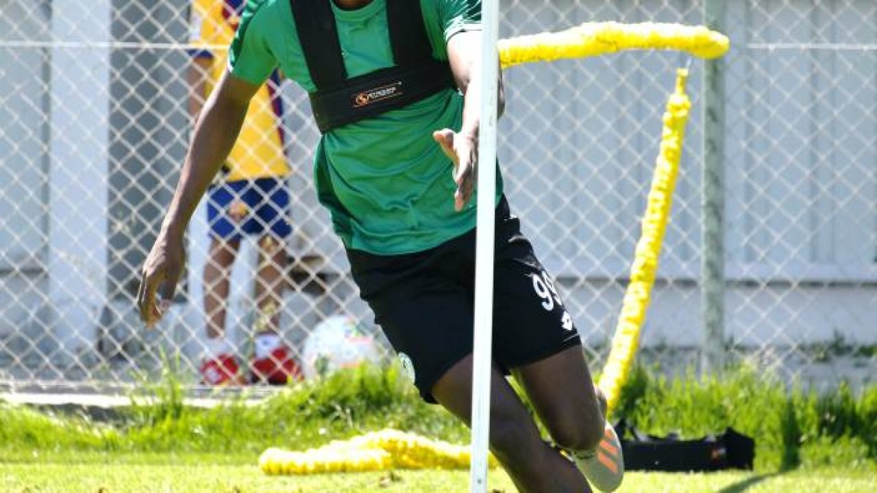 Arkadaşlarını üzmemek için Shengelia gibi ol! Engelleri aşarken Thuram gibi o