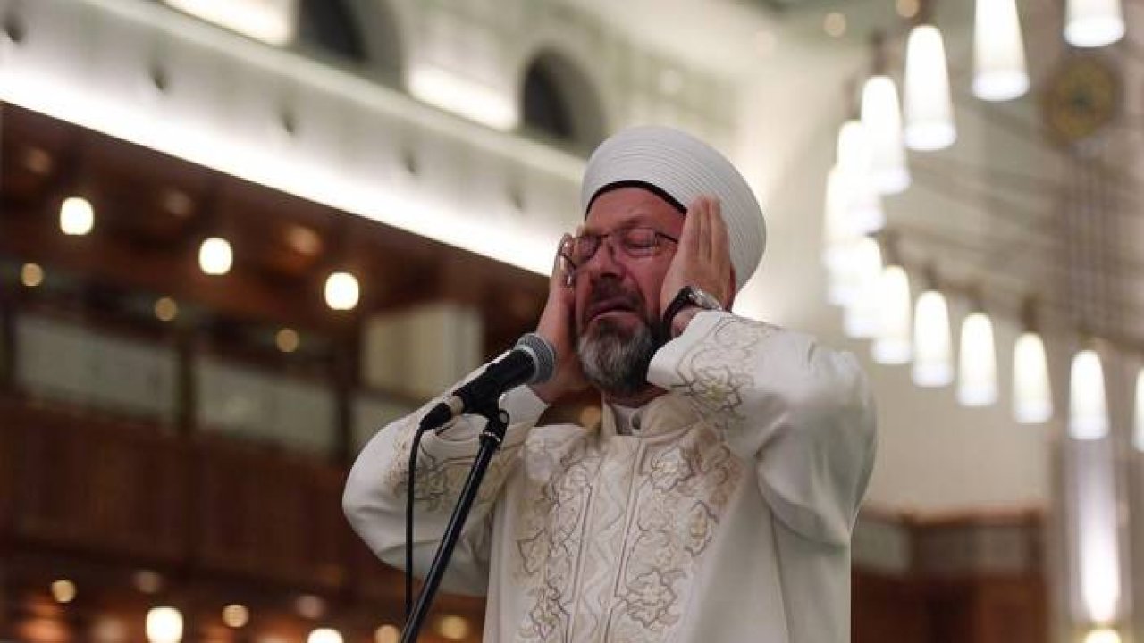 Diyanet İşleri Başkanı Ali Erbaş'ın okuyuşıyla sela