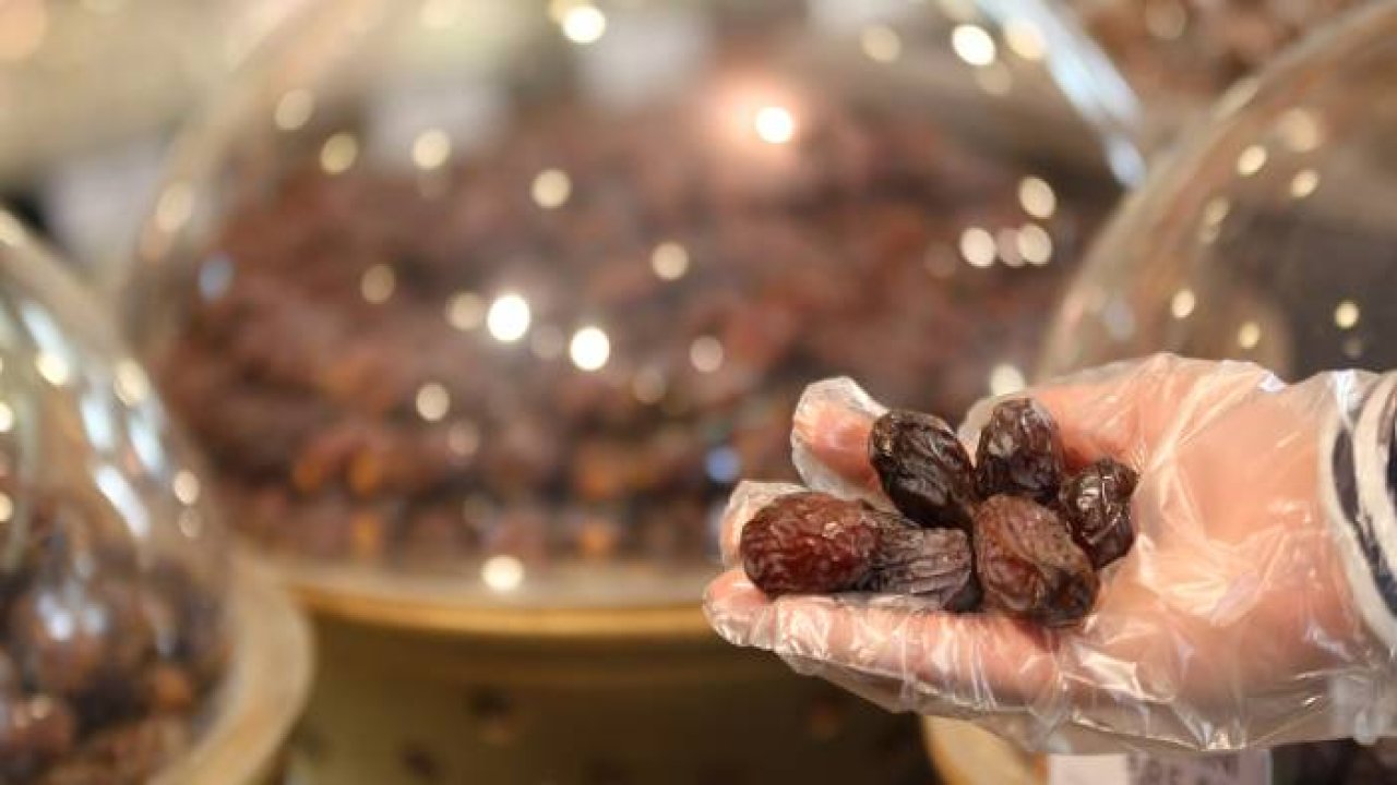 Tezgahlarda hurma hareketliliği başladı