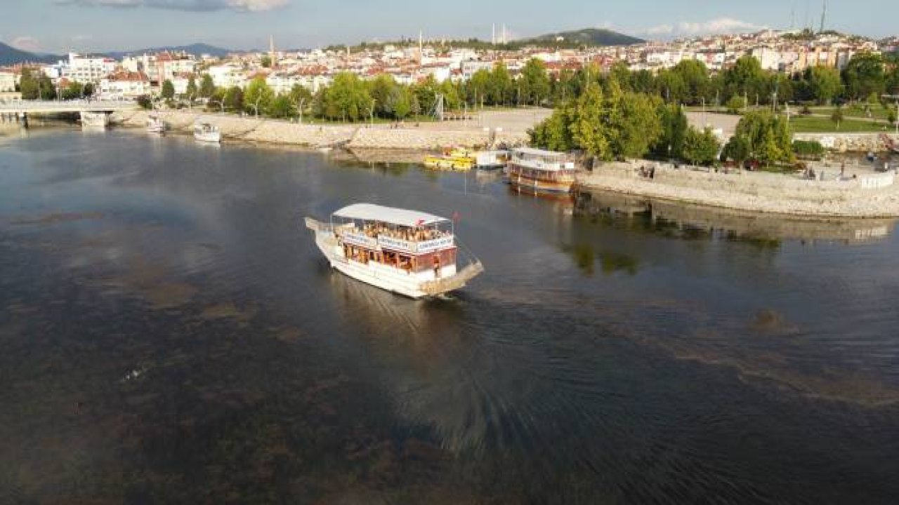 Beyşehir Gölü'nde su seviyesinin azalması yat işletmecilerini tedirgin ediyor