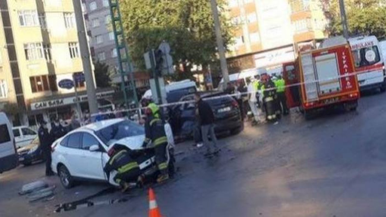 Konya'da otomobiller çarpıştı: 1 ölü, 2 yaralı