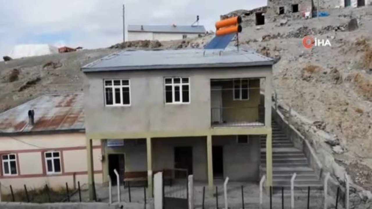 Ezan Sesine Hasret Kaldılar, 6 Aydır İmamın Yolunu Gözlüyorlar