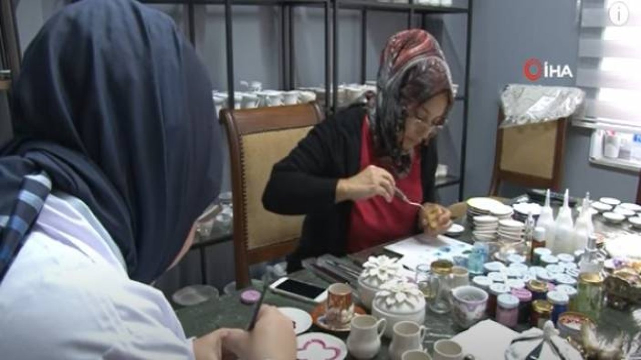 İki Ev Hanımı, Köy Evini Atölyeye Çevirdi, Dünyaya Bu Ürünleri Pazarlıyor