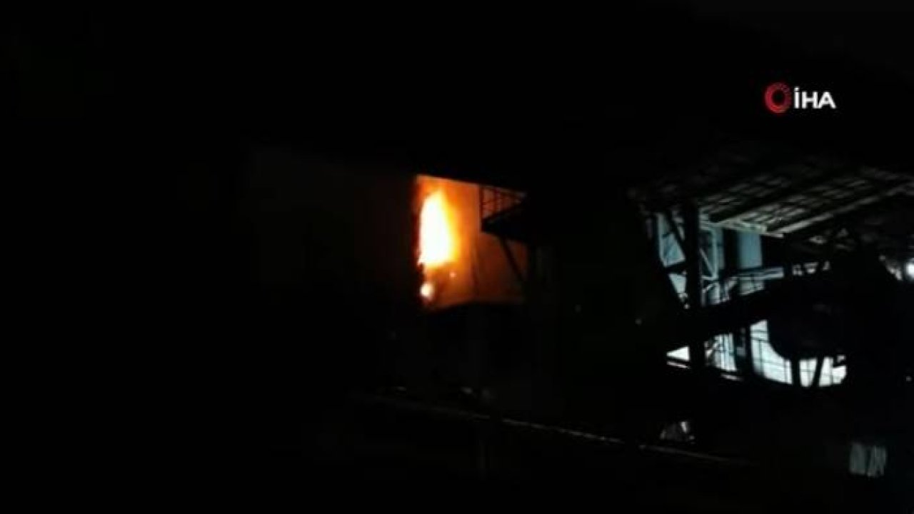 Orman Ürünleri Fabrikasının 2 Talaş Silosu Alev Alev Yandı