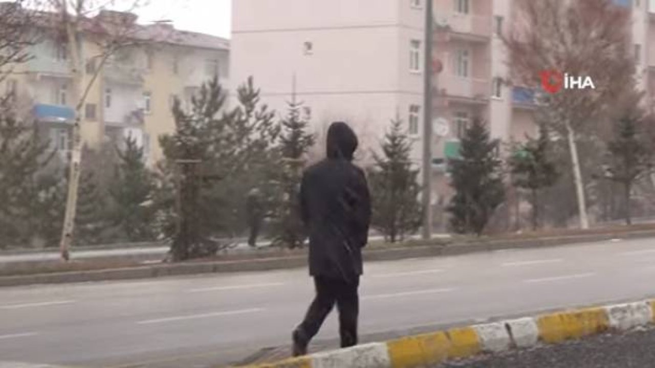 Erzurum’da Yoğun Kar Yağışı Etkili Oluyor