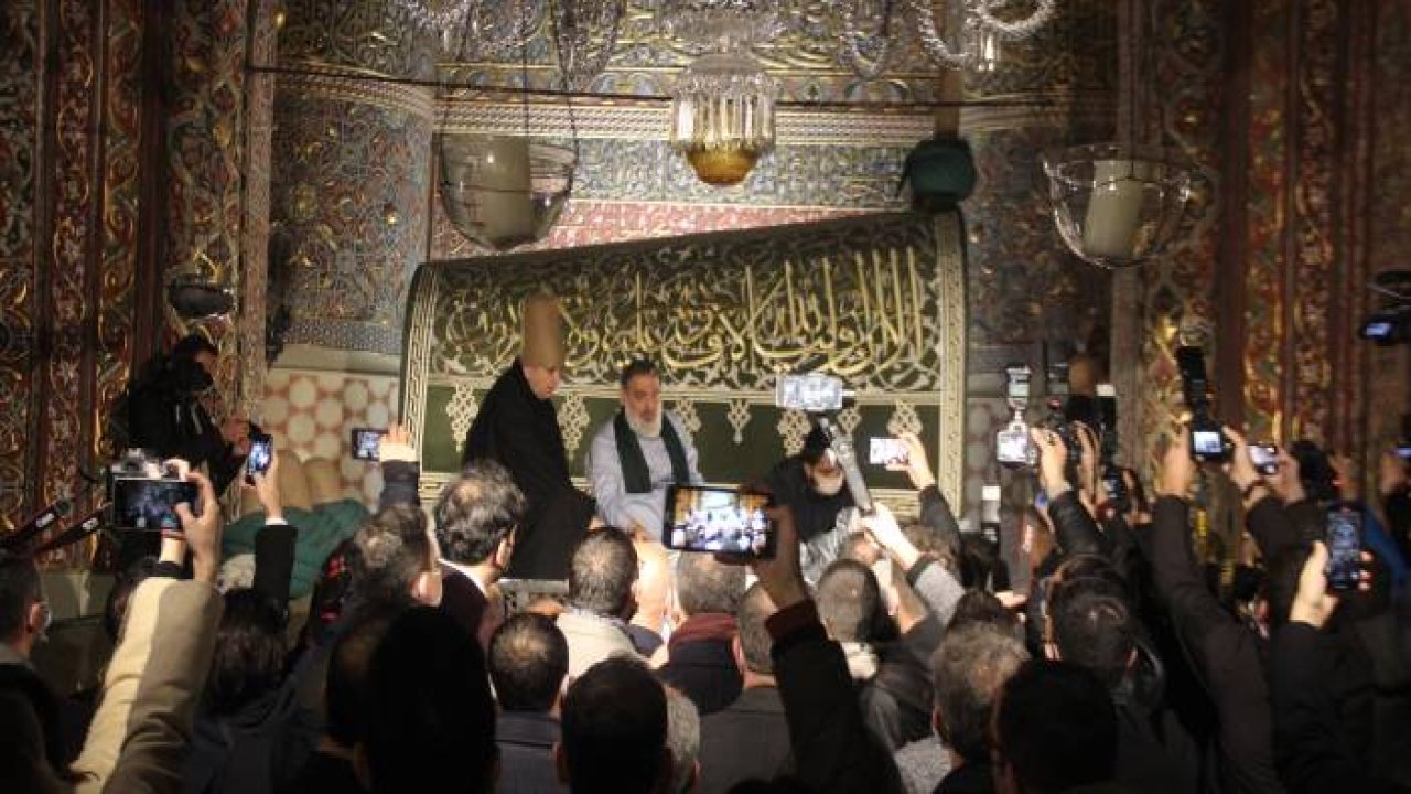 Hz. Mevlana’nın sanduka ve puşidesi 1895 yılından sonra ilk defa yenilendi