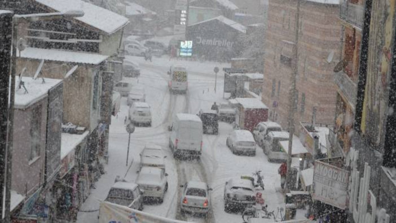 Konya’nın 25 ilçesinde okullara kar tatili