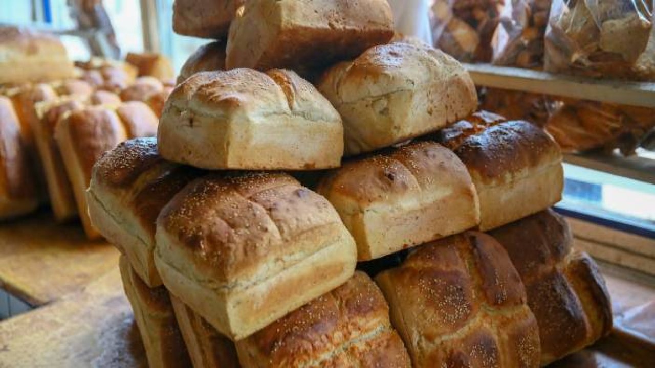 Tazeliğini mayasındaki nohutla koruyan lezzet: Kahrat ekmeği