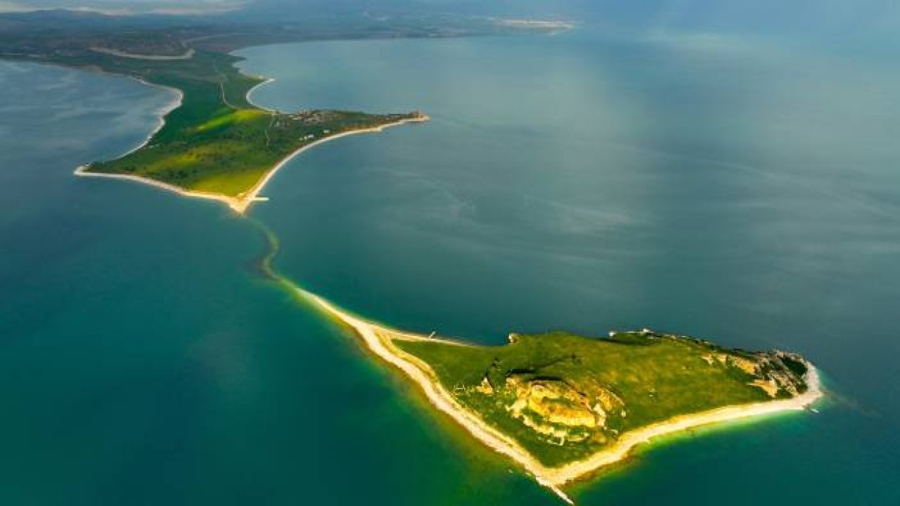 Van’ın el değmemiş adası Maldivler’i aratmıyor