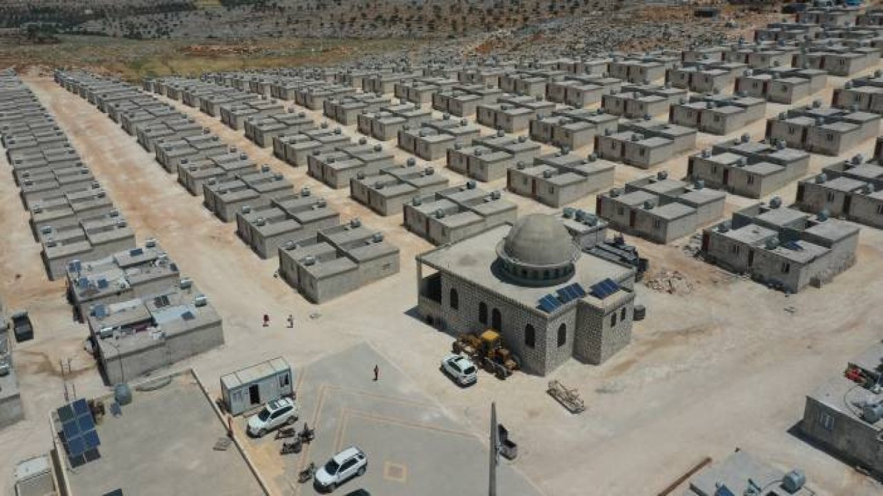 Kızılay Suriye’de 2 bin 461 adet briket evi teslim etti