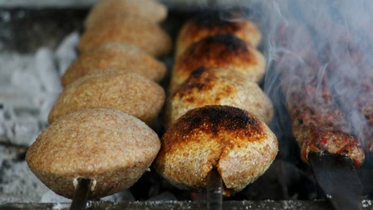 Mangalda içli köfteye yoğun ilgi