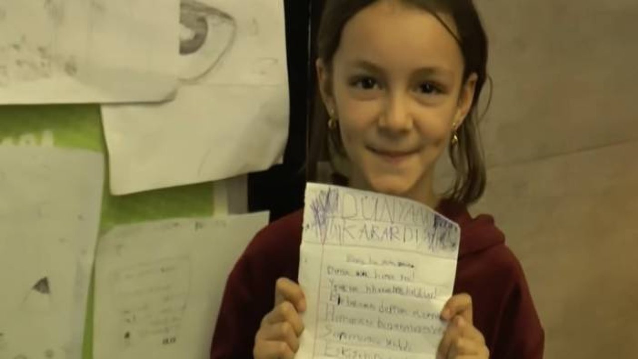 Minik depremzededen duygulandıran şiir