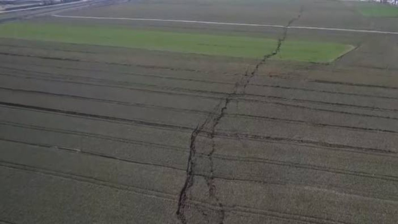 Fay hattının geçtiği tarlalar ikiye bölündü