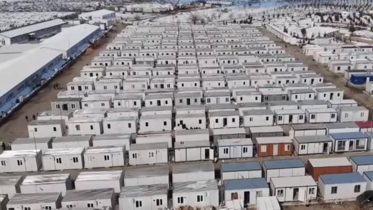 10 bin kişinin barınacağı konteyner kente aileler yerleşmeye başladı