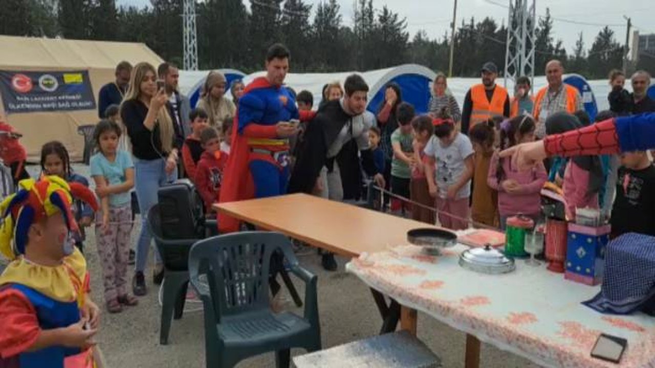Hatay'da depremzede çocuklar animasyon gösterileri ile moral buldu