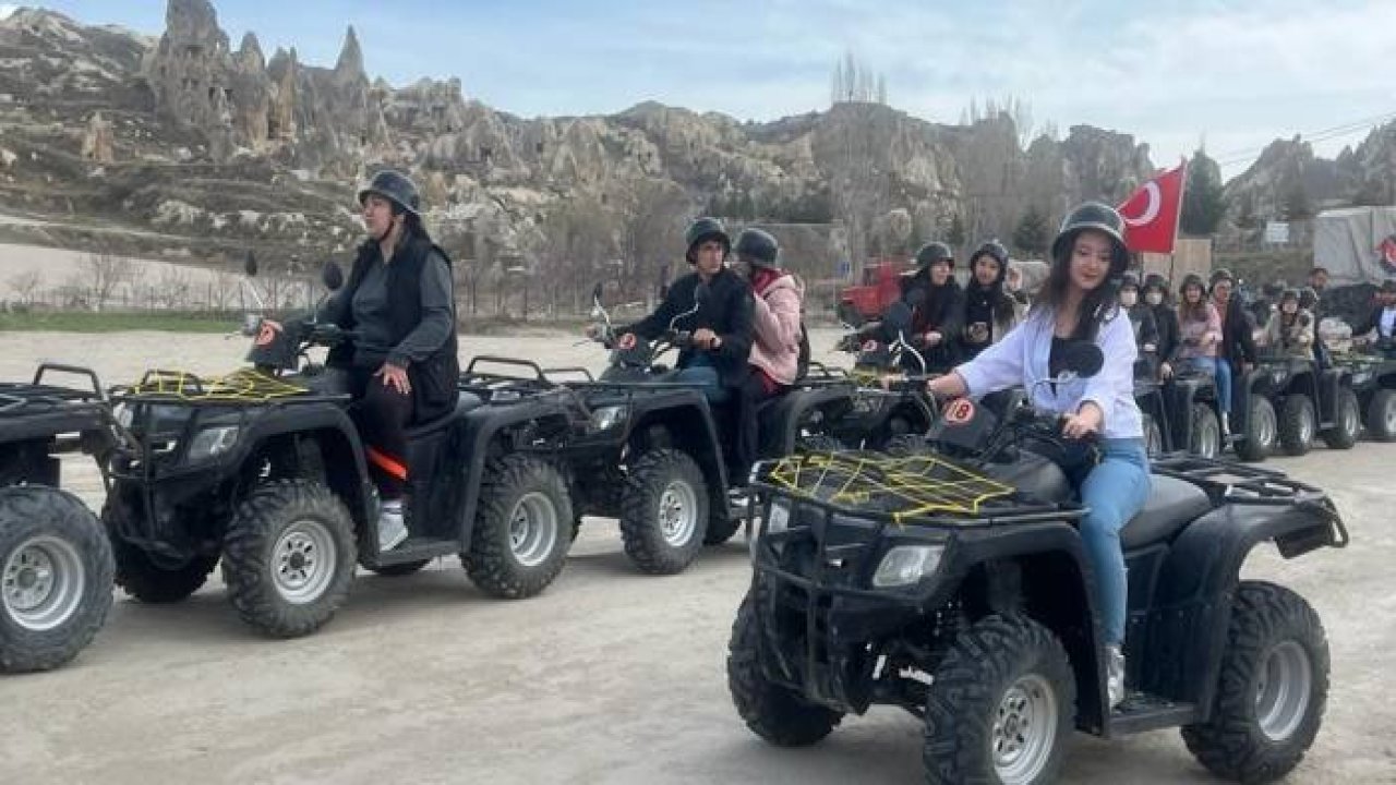 Depremzede gençler ATV turları ile Kapadokya’yı keşfetti