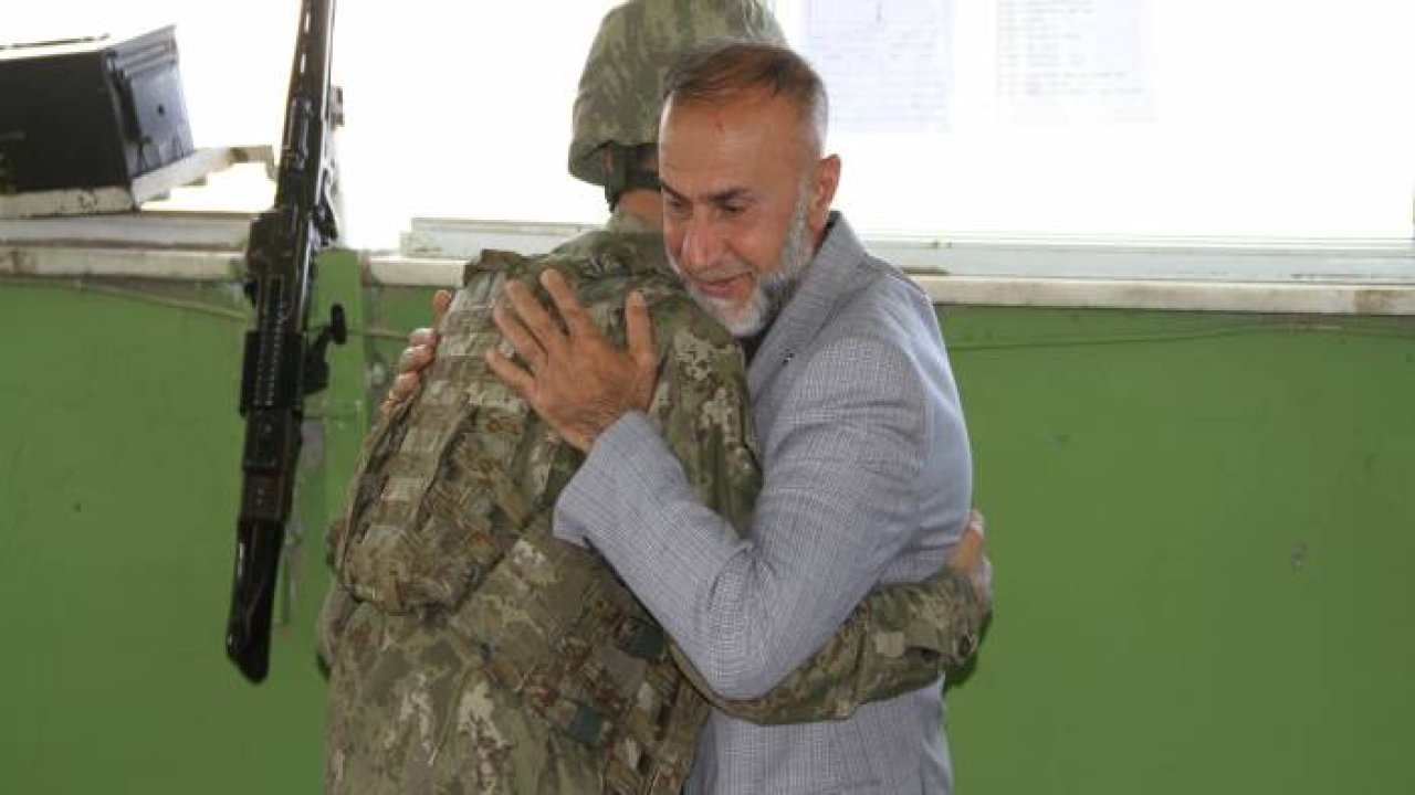 Mehmetçik'in Ramazan Bayramı’nda elleri tetikte, gözleri sınırda