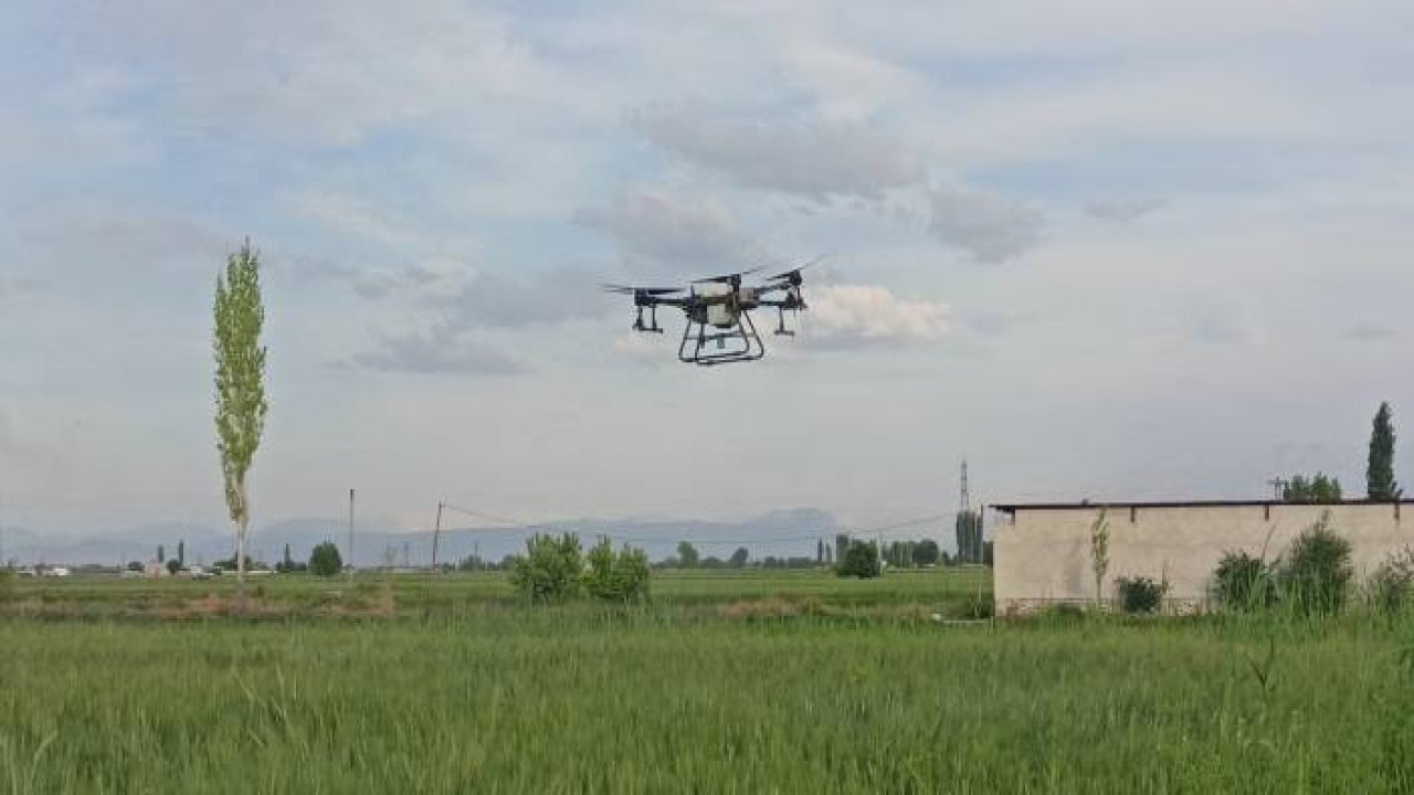 Tarımsal ilaçlamada traktörün yerini ZİHA'lar alıyor