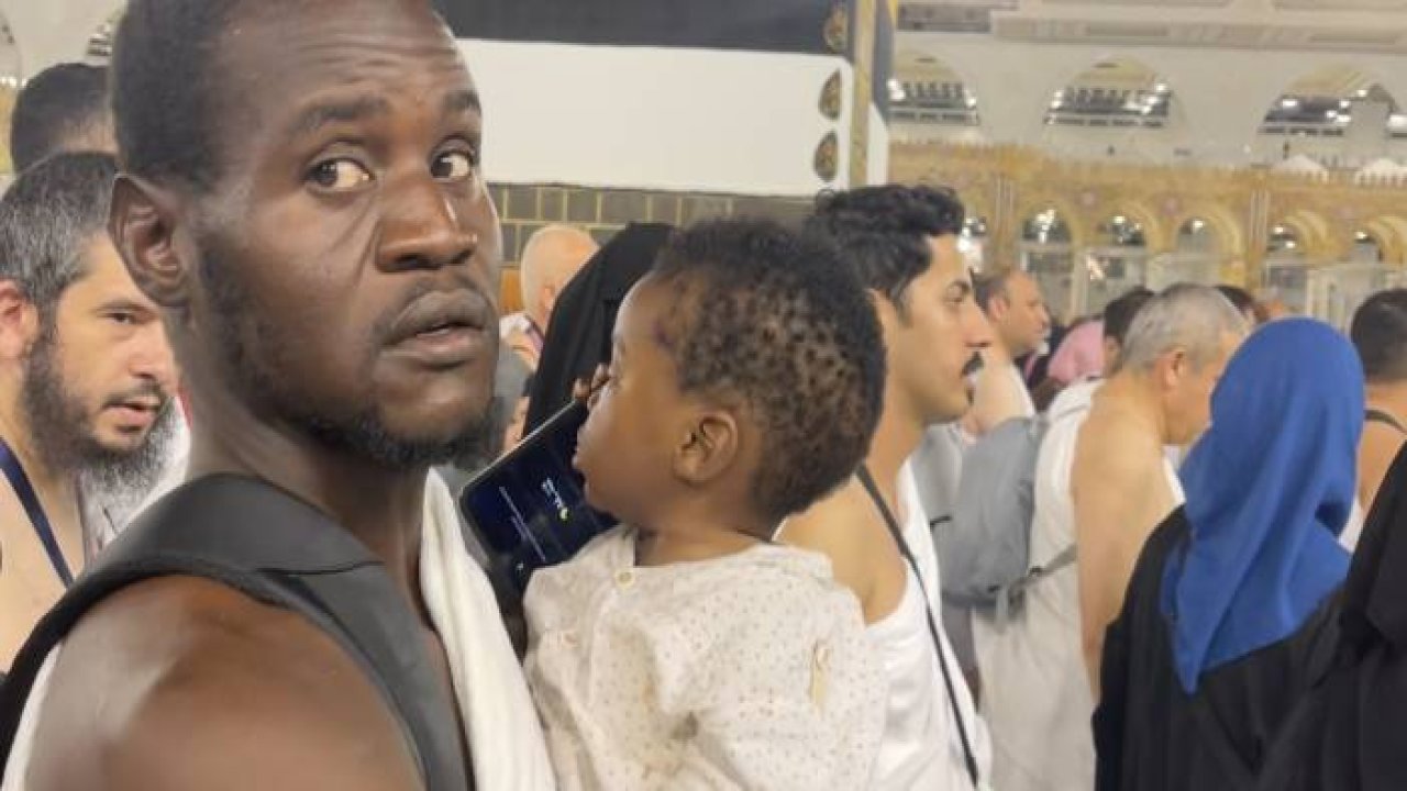 Kabe'de çocuk olmak