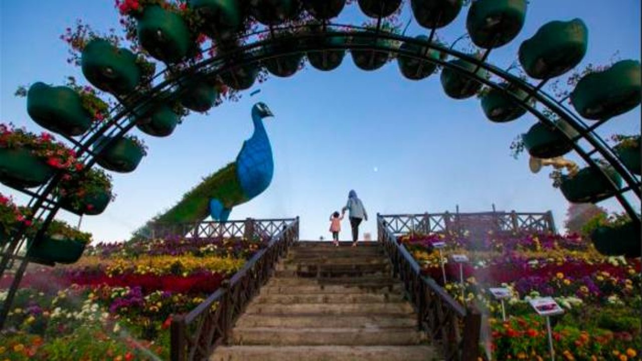 Selçuklu Çiçek Bahçesi ziyaretçilerini ağırlıyor