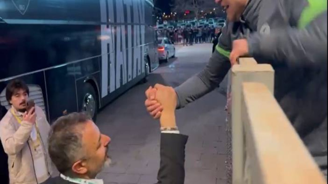 Konyaspor başkanı ile taraftar el ele