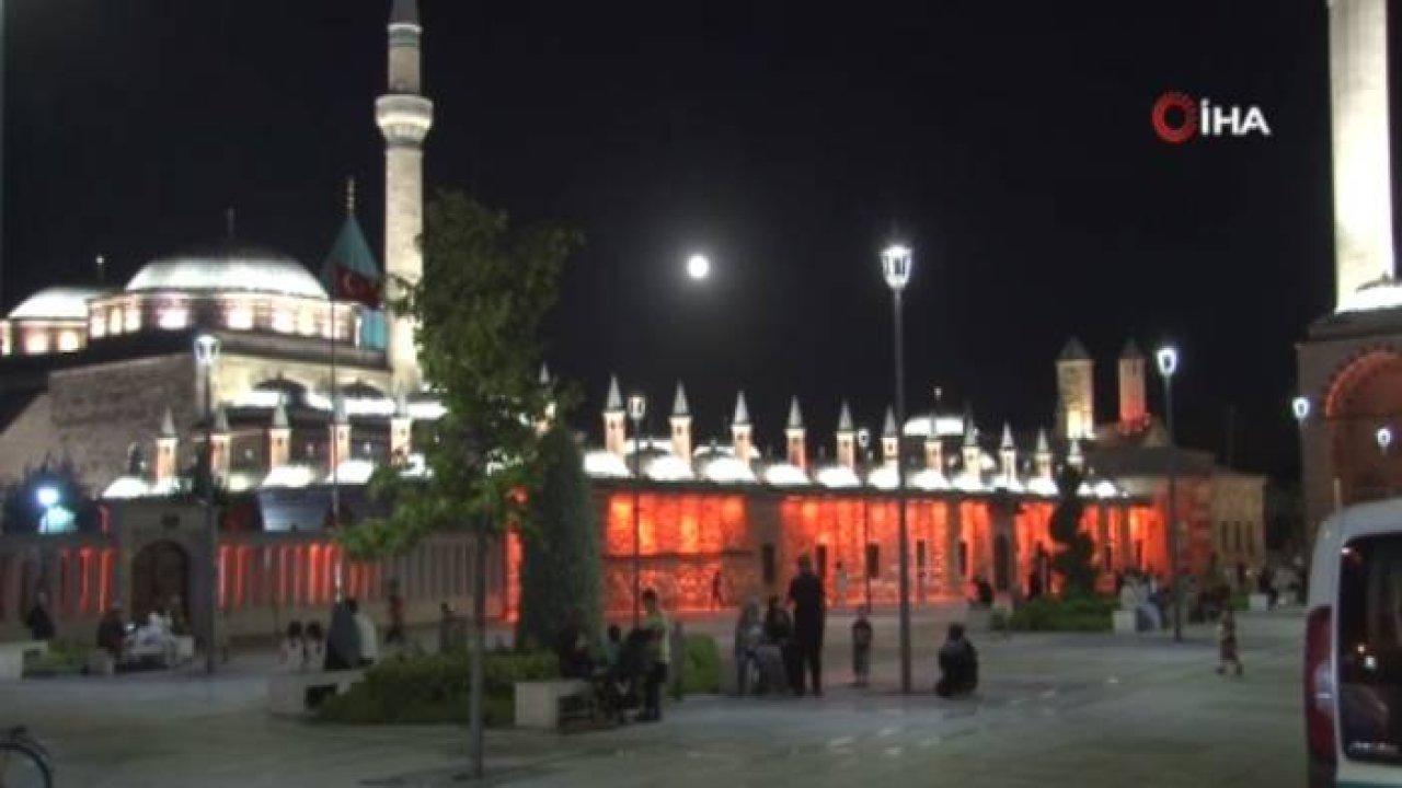 Konya'da dolunay şöleni yaşandı