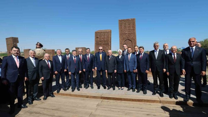 "Ahlat Kızılelma’nın anahtarıdır"