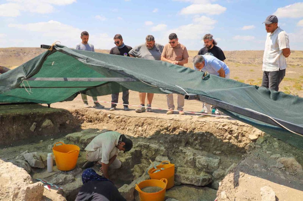 NEÜ Rektör Yardımcıları Antik Kentte incelemelerde bulundu
