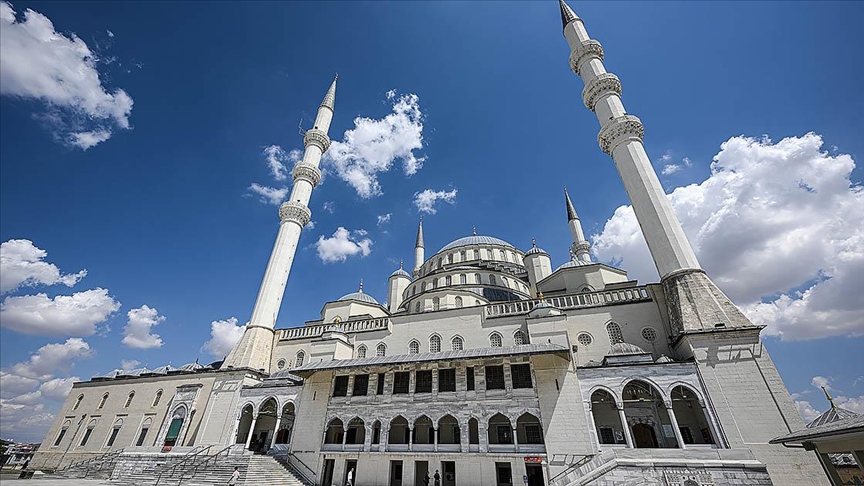 15 Temmuz'da ilk selanın okunduğu Cami ibadete açılalı 38 yıl oldu