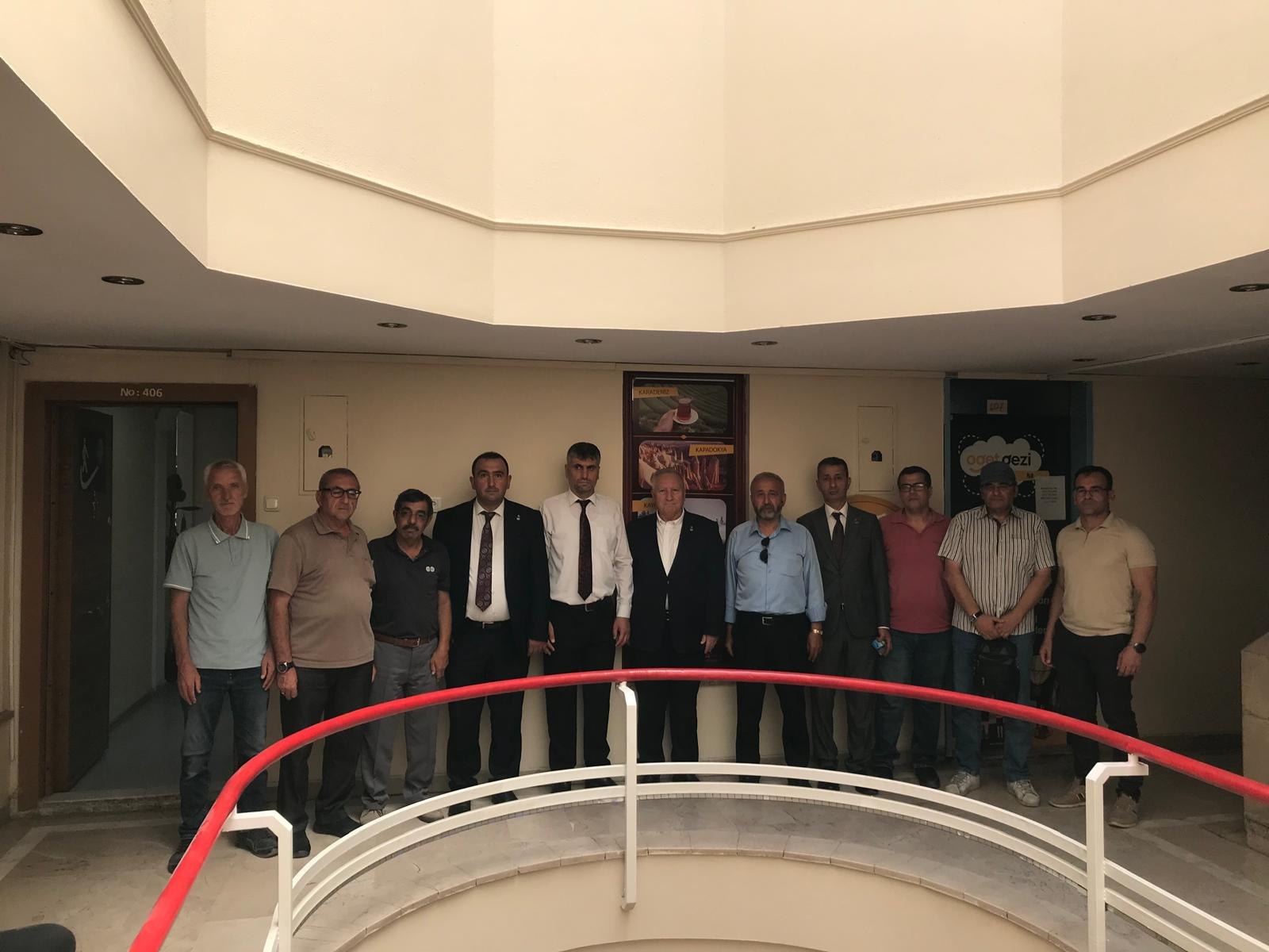 Zafer Partisi'nden Dünya Görmeyenler Derneği'ne ziyaret