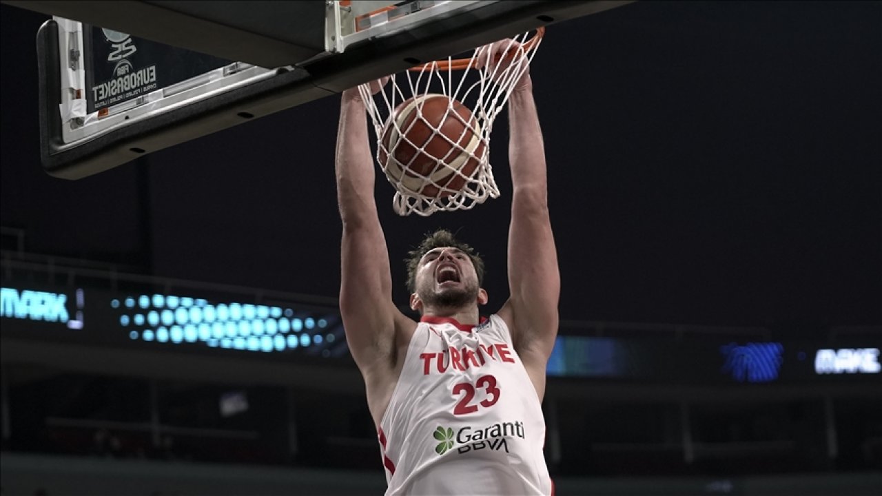 12 Dev adam kritik maça çıkıyor