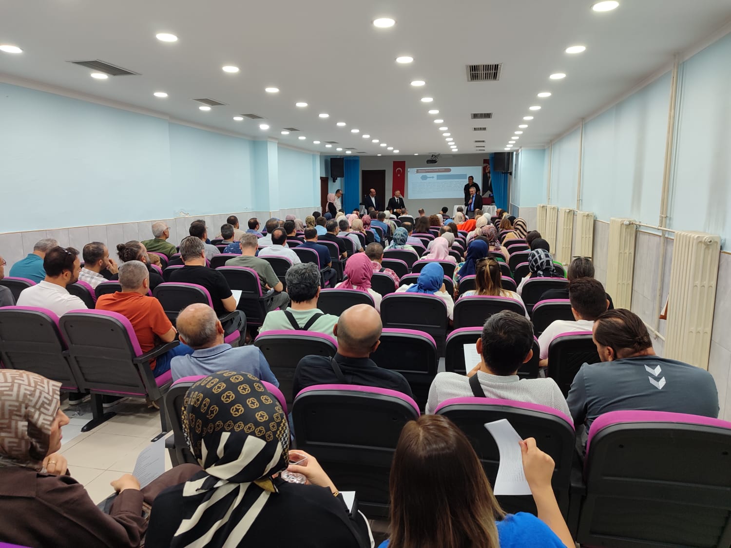 Müdür Yiğit, Karatay’da Maarif Modeli seminerine katıldı