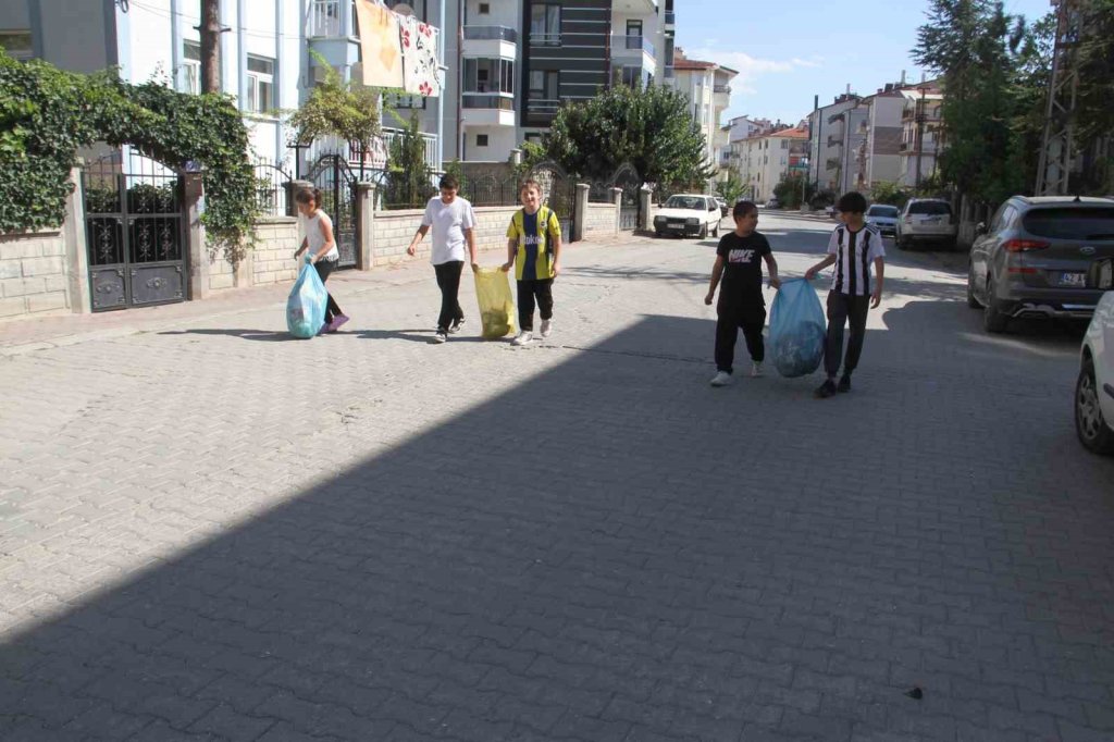 Konya'da çocuklardan alkışlanacak hareket