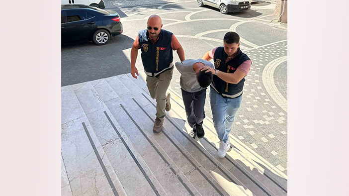 Konya'nın ilçesinde 2 zehir taciri tutuklandı