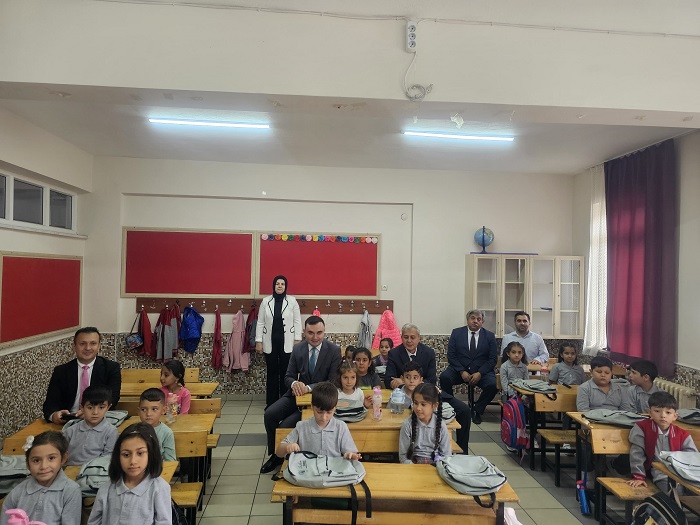 Kadınhanı Belediyesi'nden 900 miniğe jest