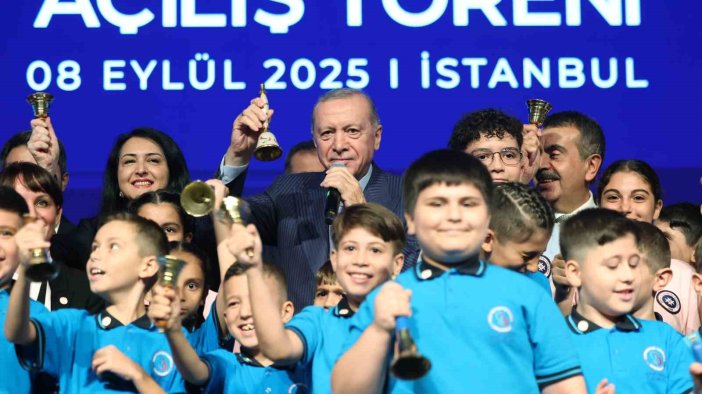 Cumhurbaşkanı Erdoğan, Mümtaz Turhan'da eğitim yılı açılışına katıldı
