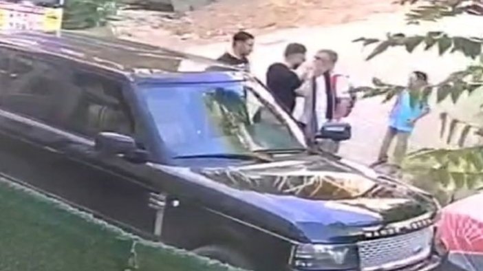 Aşırı surat yaptı, çocuklarını okula götüren babaya tokat attı! Tepki yağdı!