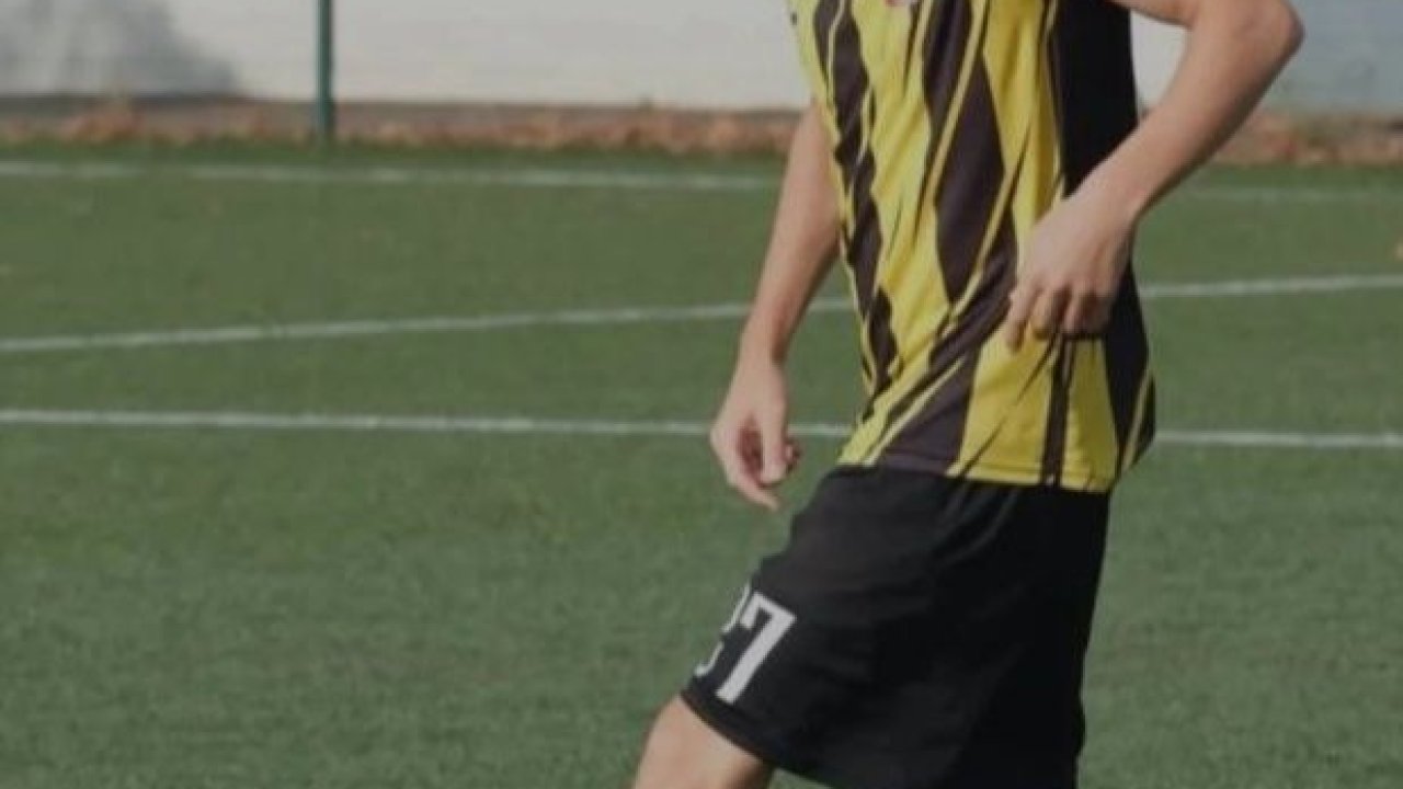 Karapınarlı genç futbolcu profesyonel arenaya adım atıyor